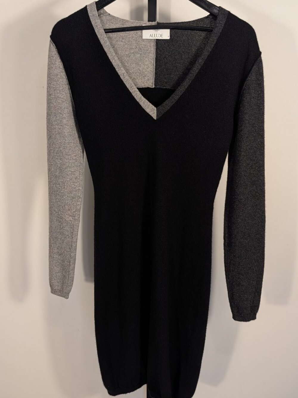 Allude 100% Cashmere Midi Sweater Dress | Black Grey Colourblock | Sz M